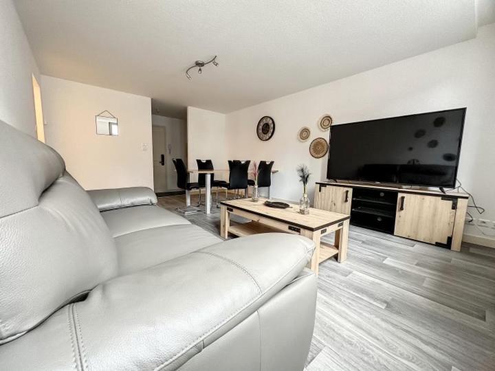 Residence Bury Тюл Екстериор снимка