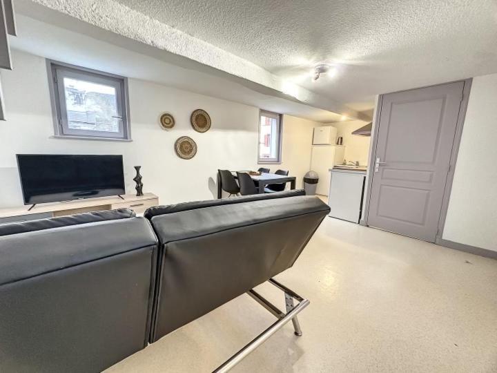 Residence Bury Тюл Екстериор снимка