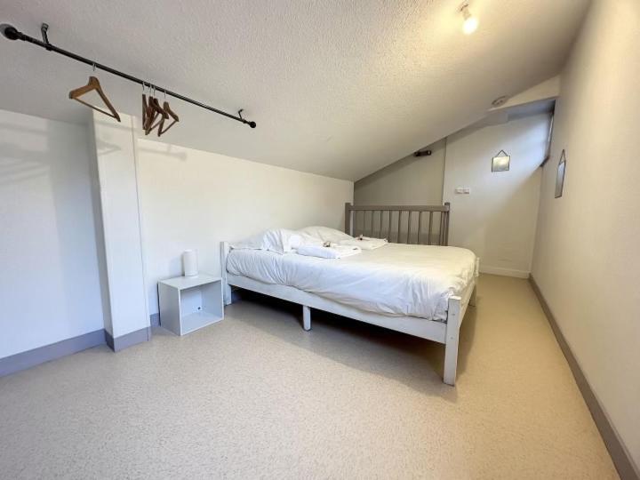 Residence Bury Тюл Екстериор снимка