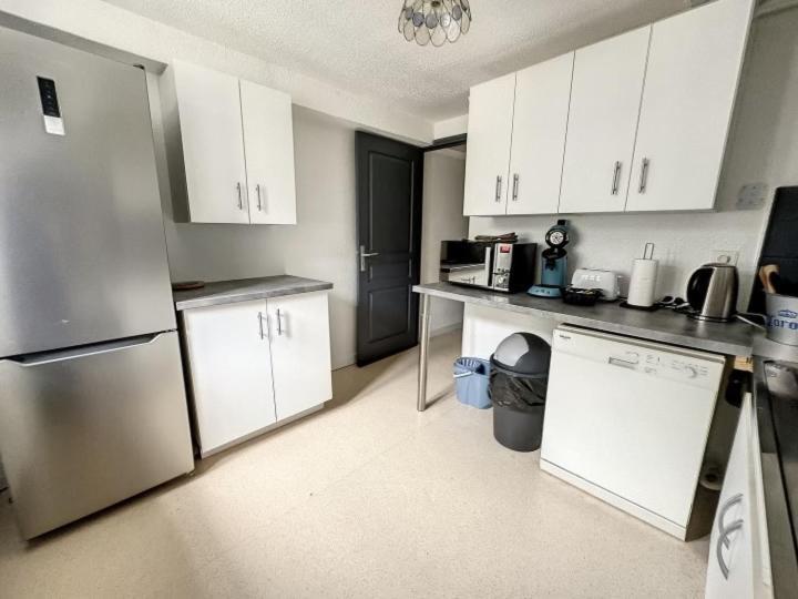Residence Bury Тюл Екстериор снимка