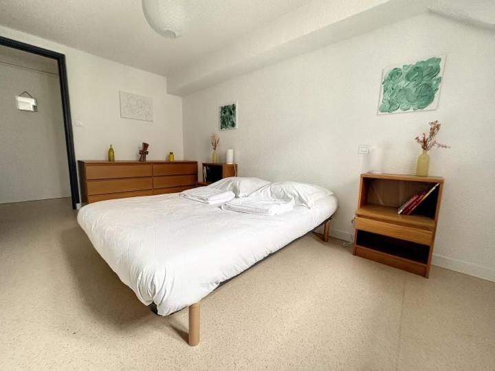 Residence Bury Тюл Екстериор снимка