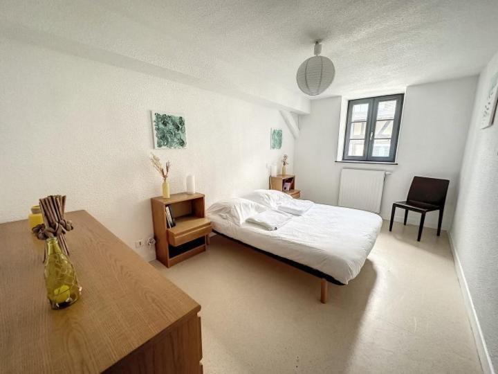Residence Bury Тюл Екстериор снимка