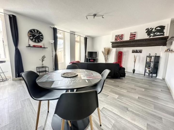 Residence Bury Тюл Екстериор снимка